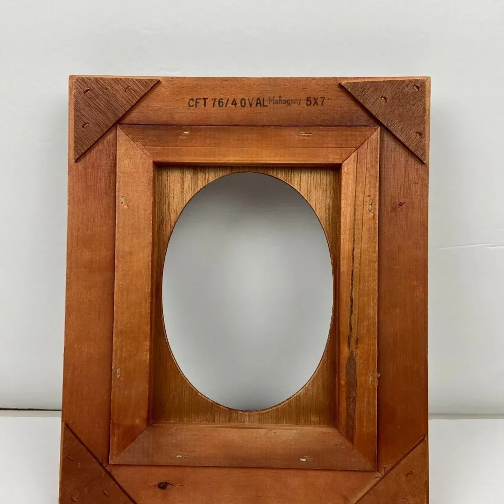 NWOT Wooden Frame Vintage 10